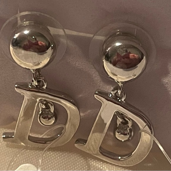 Christian Dior Silver Swing D Stud Motif Ball Initial Earrings - New - Picture 2 of 3
